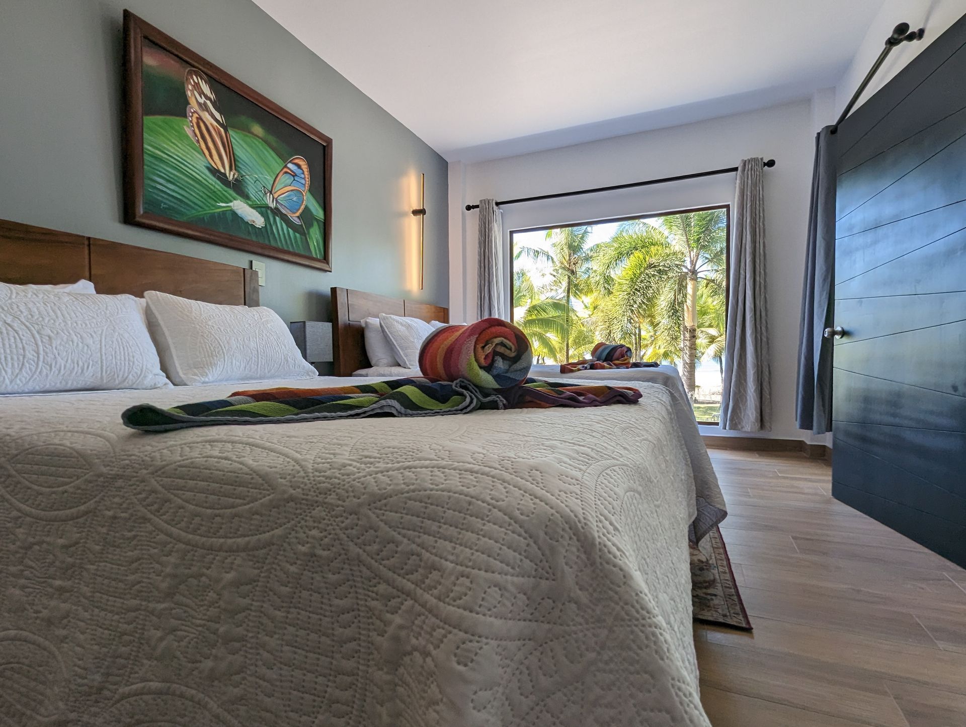 Two Queens Oceanfront suite at Hotel Jaco
